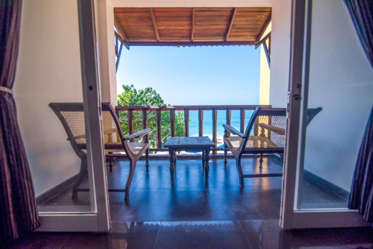 Amanda Beach Villas Unawatuna Extérieur photo